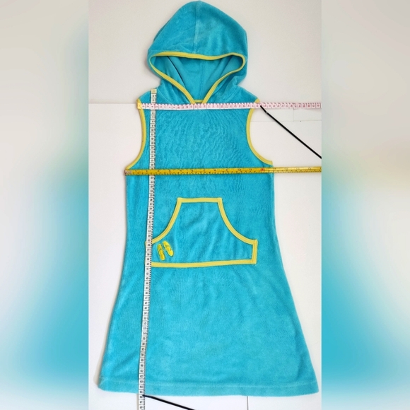 Girl Terrycloth Hooded Swim Cover Up & Athletic Works Activewear Running Shorts - Picture 5 of 11